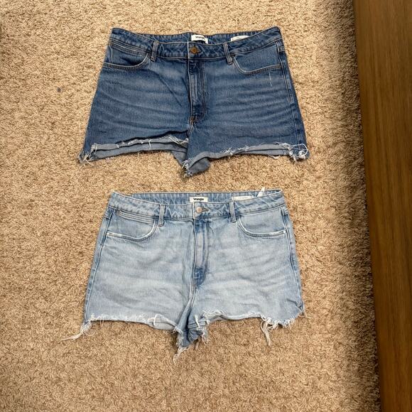 Wrangler Women's Mid Rise Denim Short (2) - Picture 1 of 4